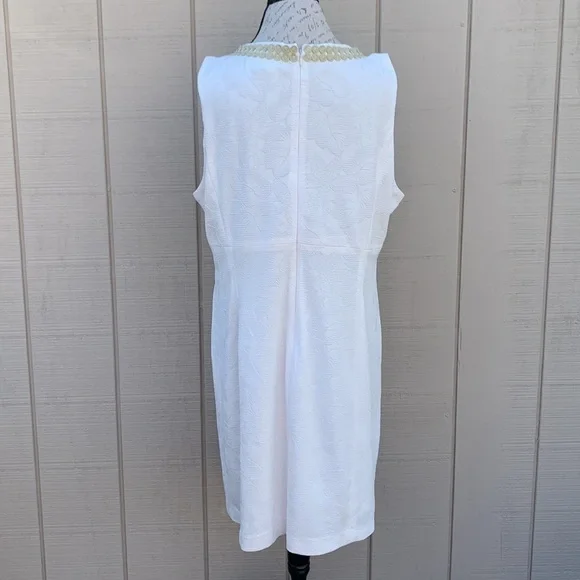 Pappagallo Natural White/Gold Textured Floral Print Sheath Dress - Picture 6 of 16